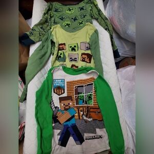 3 Minecraft Pj Tops Sizes 6,8,6